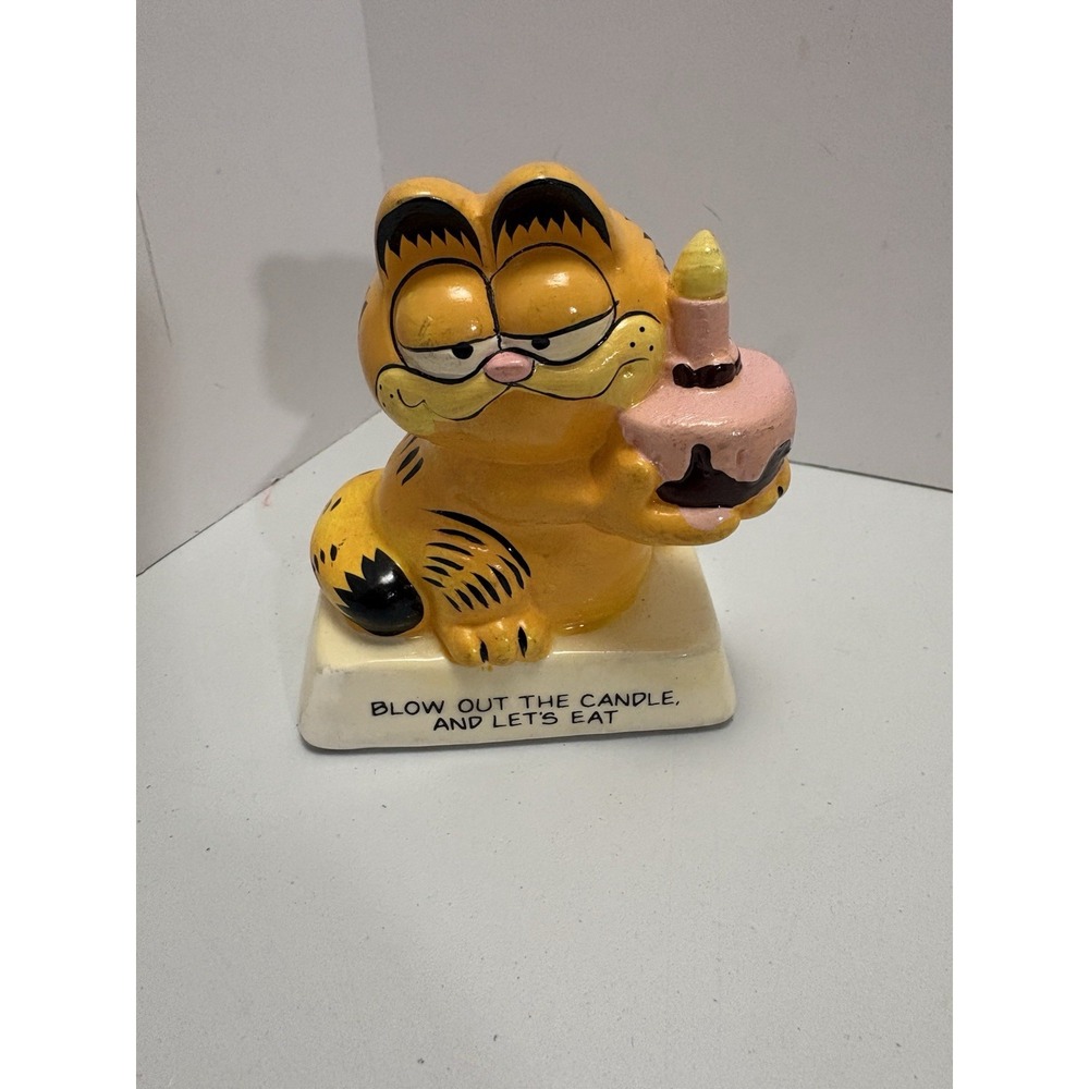 Garfield BLOW OUT THE‎ CANDLE AND LET'S EAT Ceramic Figurine 1978, 1981  Enesco